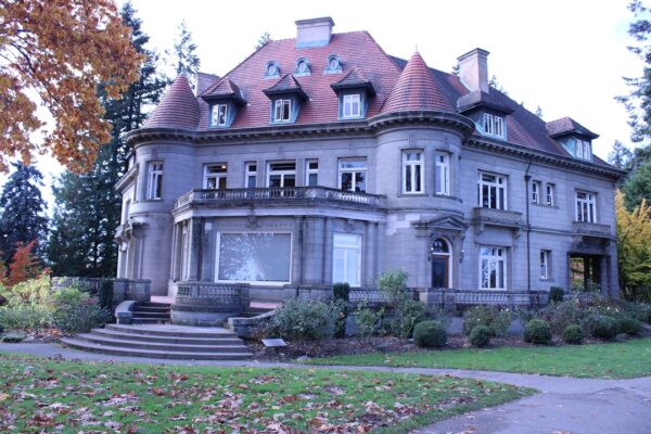 Photo Mysterious mansion
